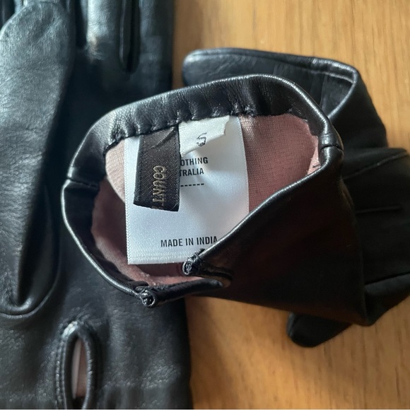 HOST PICK⭐️NWOT Country Road Leather Gloves 🖤 Black - Picture 5 of 8